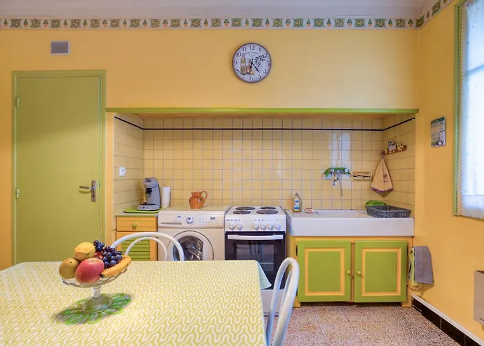 Semesterbostad La Coustouline *